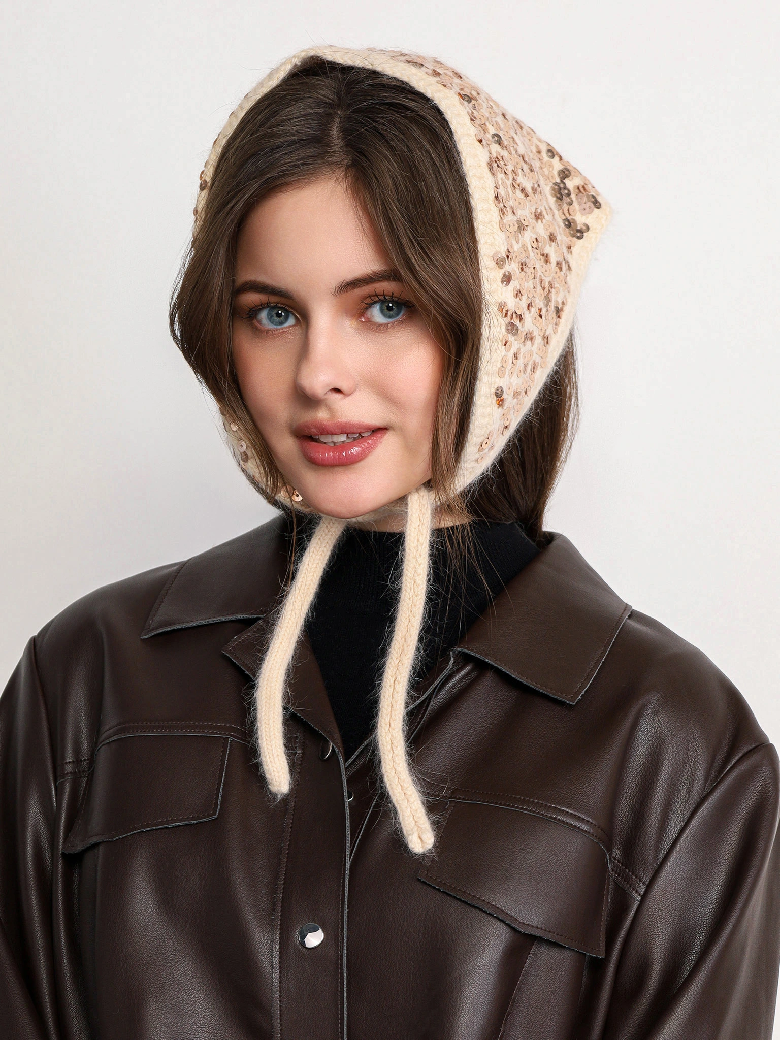 Шапка-косынка с пайетками в ассортименте